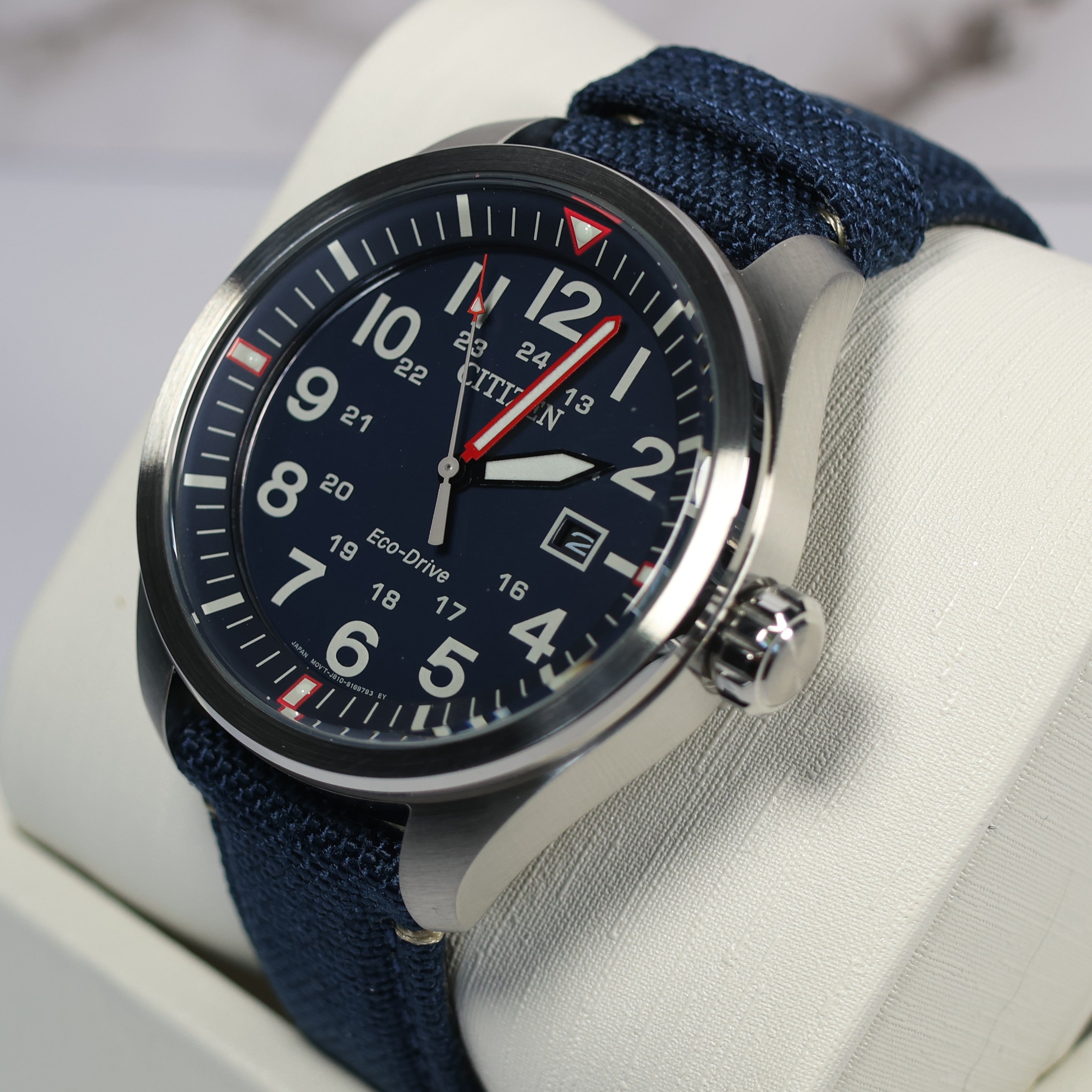 AW5000-16L_Left.jpg