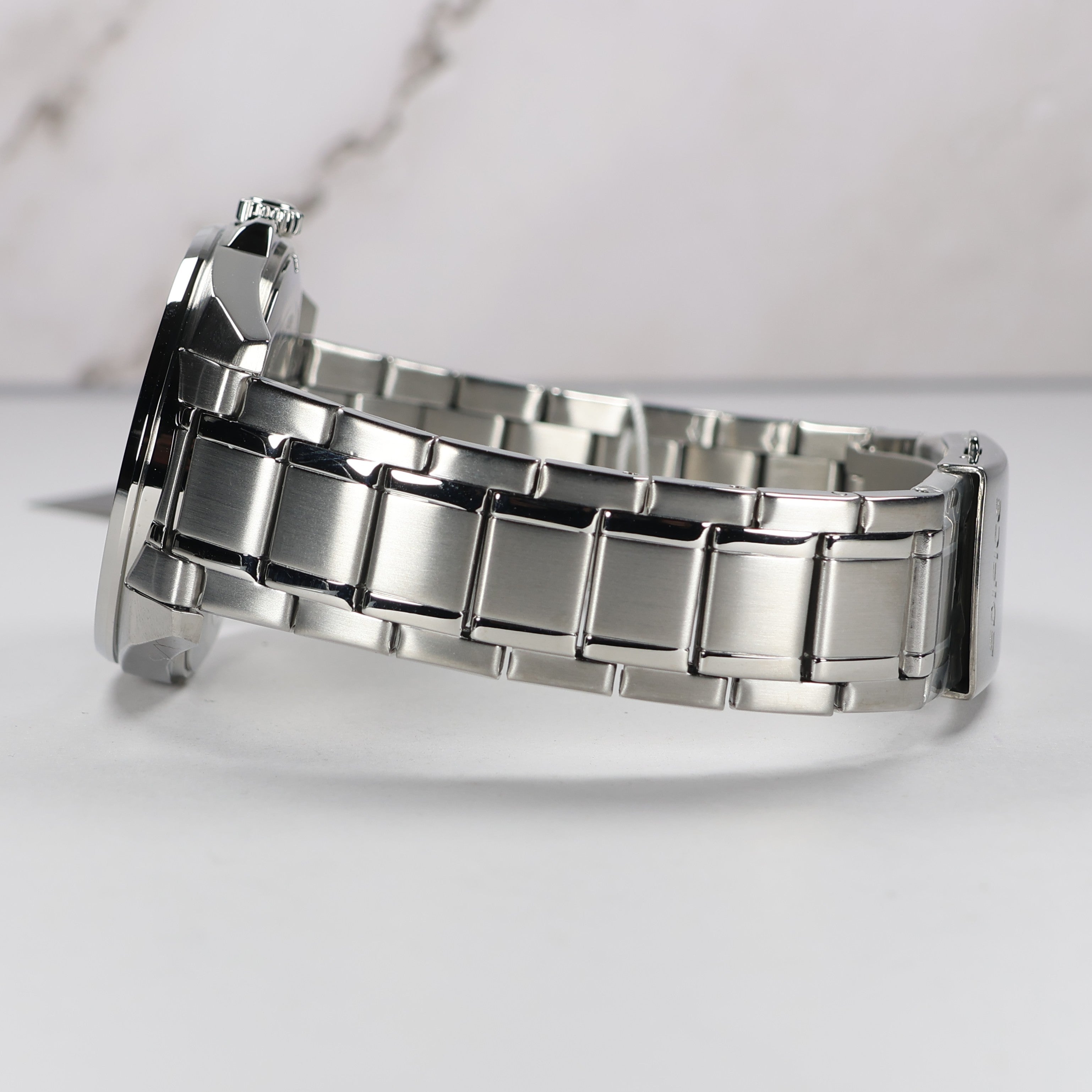 Casio Edifice Men's Blue Dial Stainless Steel Sports Watch EFV-150D-2AVUEF