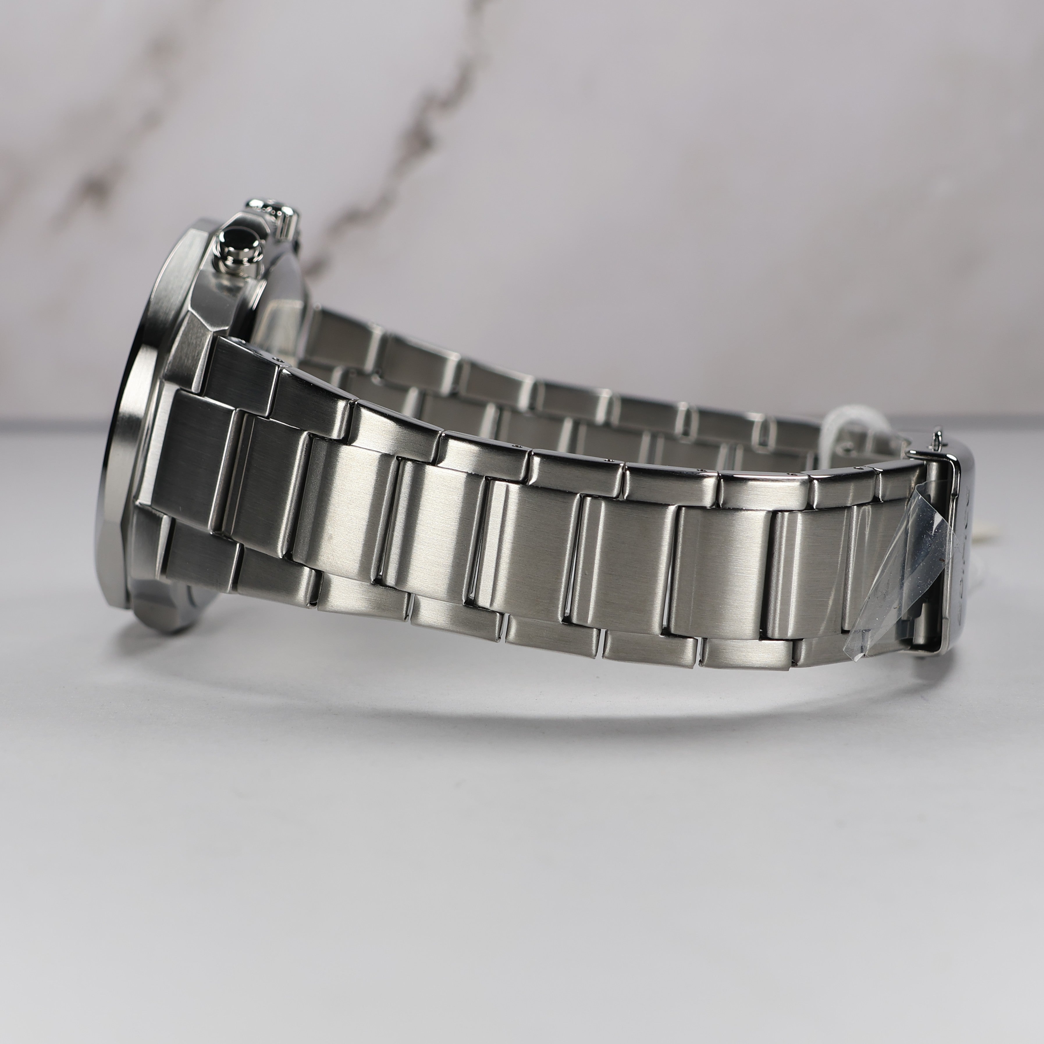 Casio Edifice Men's Black Dial Stainless Steel Chronograph Watch EFV-640D-1AVUEF