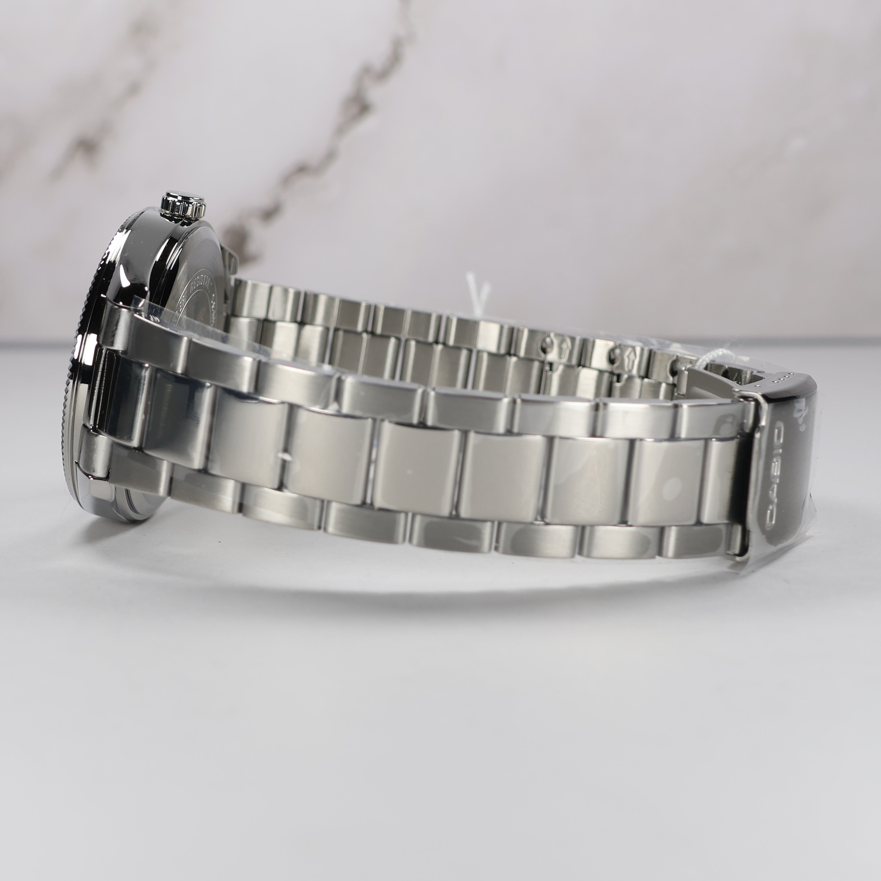 Casio Men's Vintage White Dial Stainless Steel Quartz Watch MTP-1302PD-7A1VEF